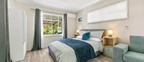 1 habitación, tabla de planchar con plancha, wifi y ropa de cama