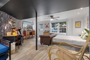4 chambres, fer et planche à repasser, Wi-Fi, draps fournis