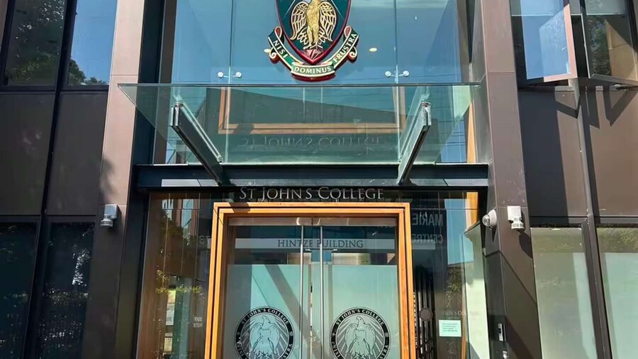 Camperdown Cozy Corner 9