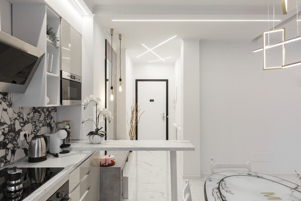 Fridge, microwave, oven, stovetop - Room & Breakfast Martin's Luxury Bologna (Bologna)