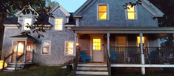 "PorchView" at Corea Harbor - sweet one bedroom w/views! Near Schoodic/Acadia.