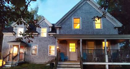"PorchView" at Corea Harbor - sweet one bedroom w/views! Near Schoodic/Acadia.