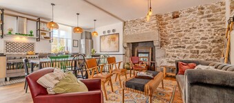 Holiday Home 'Maison 8 Pers Plein Centre Ville' with Private Terrace, Garden & Wi-Fi