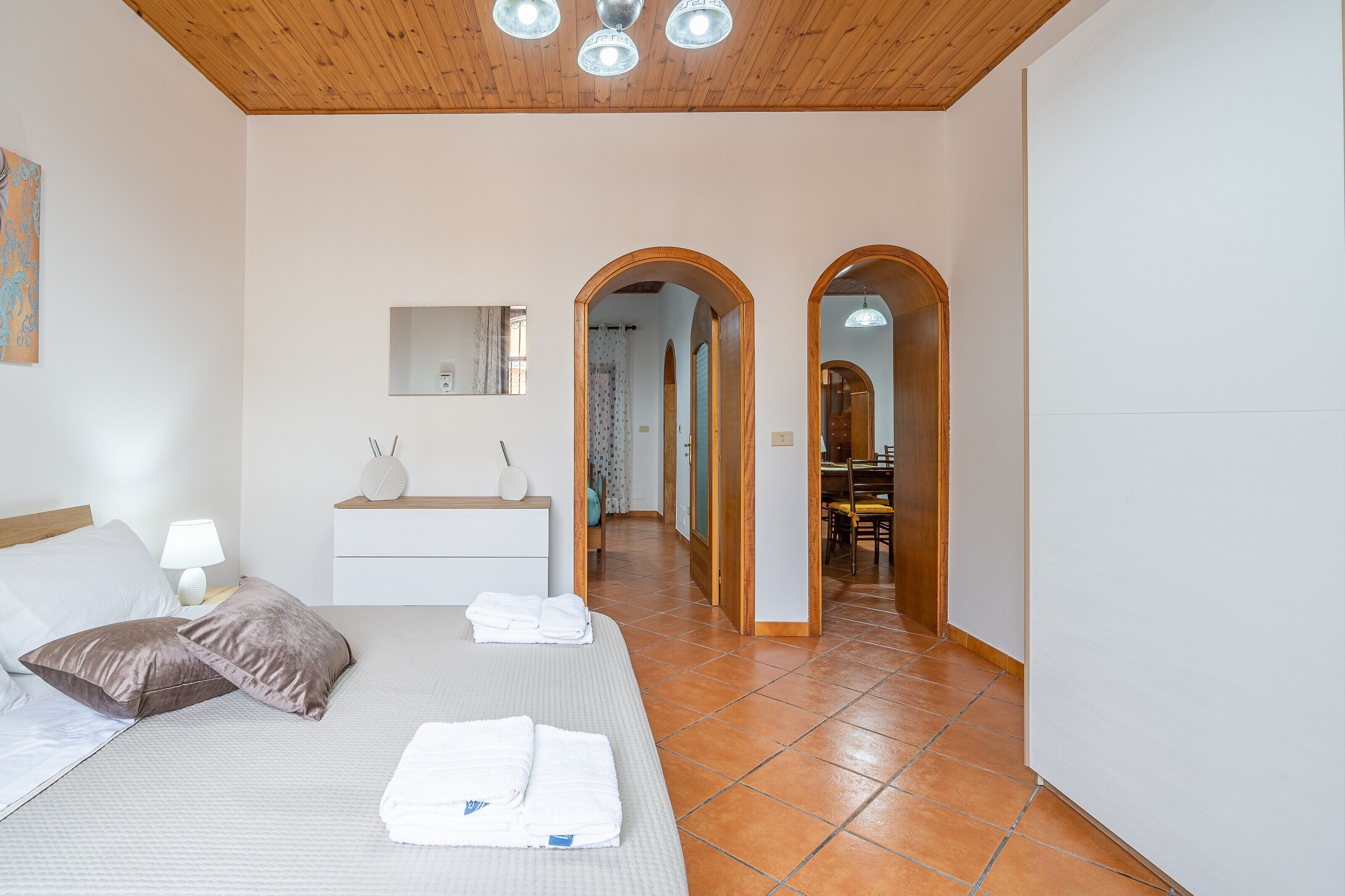 2 chambres, fer et planche à repasser, Wi-Fi gratuit, draps fournis