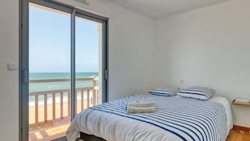 6 quartos, ferros/tábuas de passar roupa, Wi-Fi de cortesia