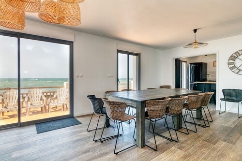 Villa 'Léa Vue Mer D'exception Plage' avec vue sur mer, terrasse privée et Wi-Fi