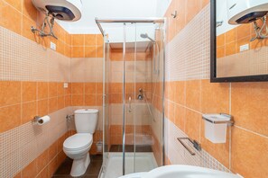Shower, hair dryer, towels - Apartment 'Adriana Suite' with Wi-Fi and Air Conditioning (Siracusa)