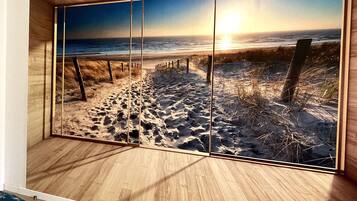 3 bedrooms, iron/ironing board, bed sheets