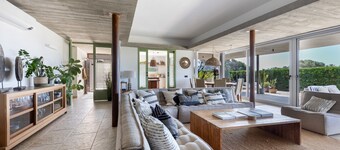 Luxury VillaTramuntana with Sea Views, Wi-Fi and Air Conditioning