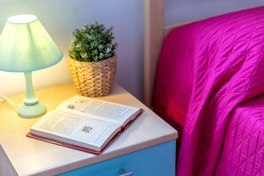 2 bedrooms, bed sheets