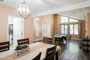 Dining - Spacious Henderson Hidden Gem! (Henderson)