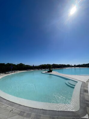 Pool - Studio 'Sergi - Piscina In Comune' with Sea View, Shared Pool and Private Terrace (Stintino)