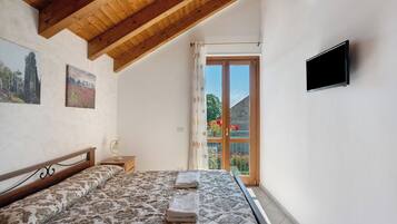 2 bedrooms, free WiFi, bed sheets