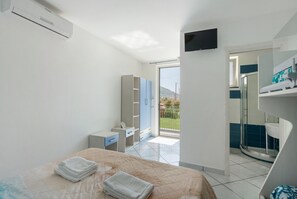 1 camera, Wi-Fi gratuito, lenzuola