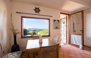 Dining - Holiday Home 'I Lentischi C11' with Sea View, Private Terrace and Air Conditioning (Stintino)