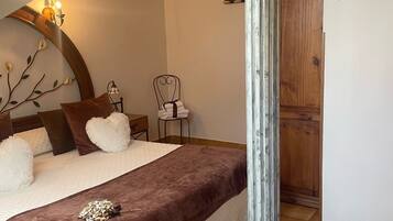 1 bedroom, free WiFi, bed sheets