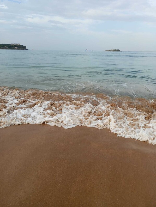 Beach nearby - Room 'Jazmín' with Mountain View, Shared Terrace and Wi-Fi (Rubayo)