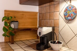 Interior - Apartment 'Cantina' with Wi-Fi and Air Conditioning (Montallegro)