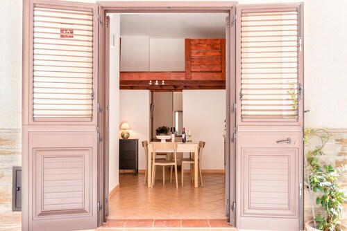 Apartment 'Cantina' with Wi-Fi and Air Conditioning