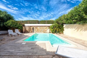 Pool - Holiday Home 'Aurora' with Private Pool, Wi-Fi and Air Conditioning (Stintino)