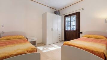 2 habitaciones, wifi gratis y ropa de cama