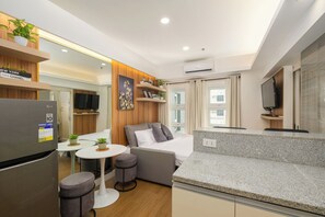 1 slaapkamer, een strijkplank/strijkijzer, wifi, beddengoed