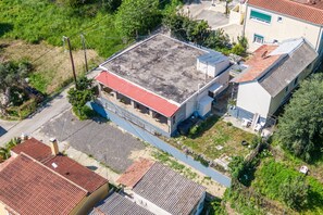 Exterior - Apartment 'Marianthi-kaizer Bridge' with Balcony, Wi-Fi and Air Conditioning (Achílleion)