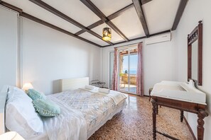 3 chambres, fer et planche à repasser, Wi-Fi gratuit, draps fournis