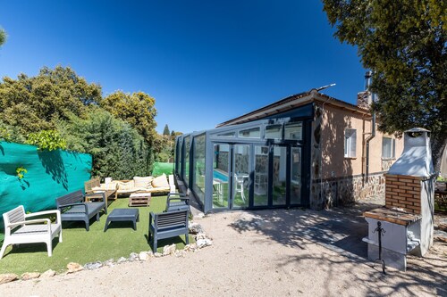 Chalet 'La Casa De Trasto' with Mountain View, Private Pool and Wi-Fi