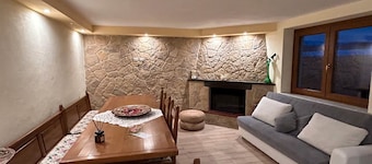 Holiday Home 'The Country House' with Private Pool, Private Garden and Wi-Fi