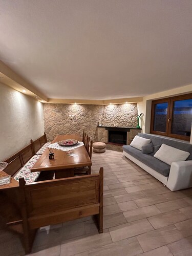 Holiday Home 'The Country House' with Private Pool, Private Garden and Wi-Fi