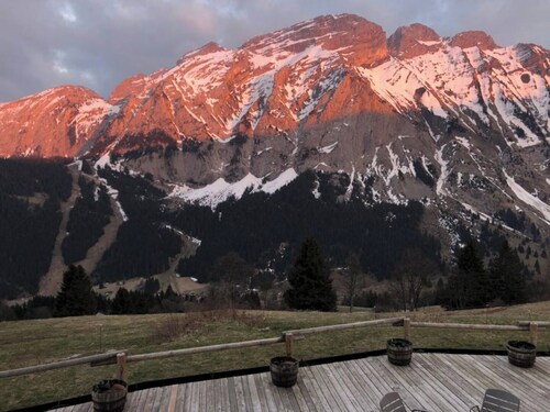 Chalet 'Grand  - Coeur De La Montagne' with Mountain View, Private Terrace and Wi-Fi