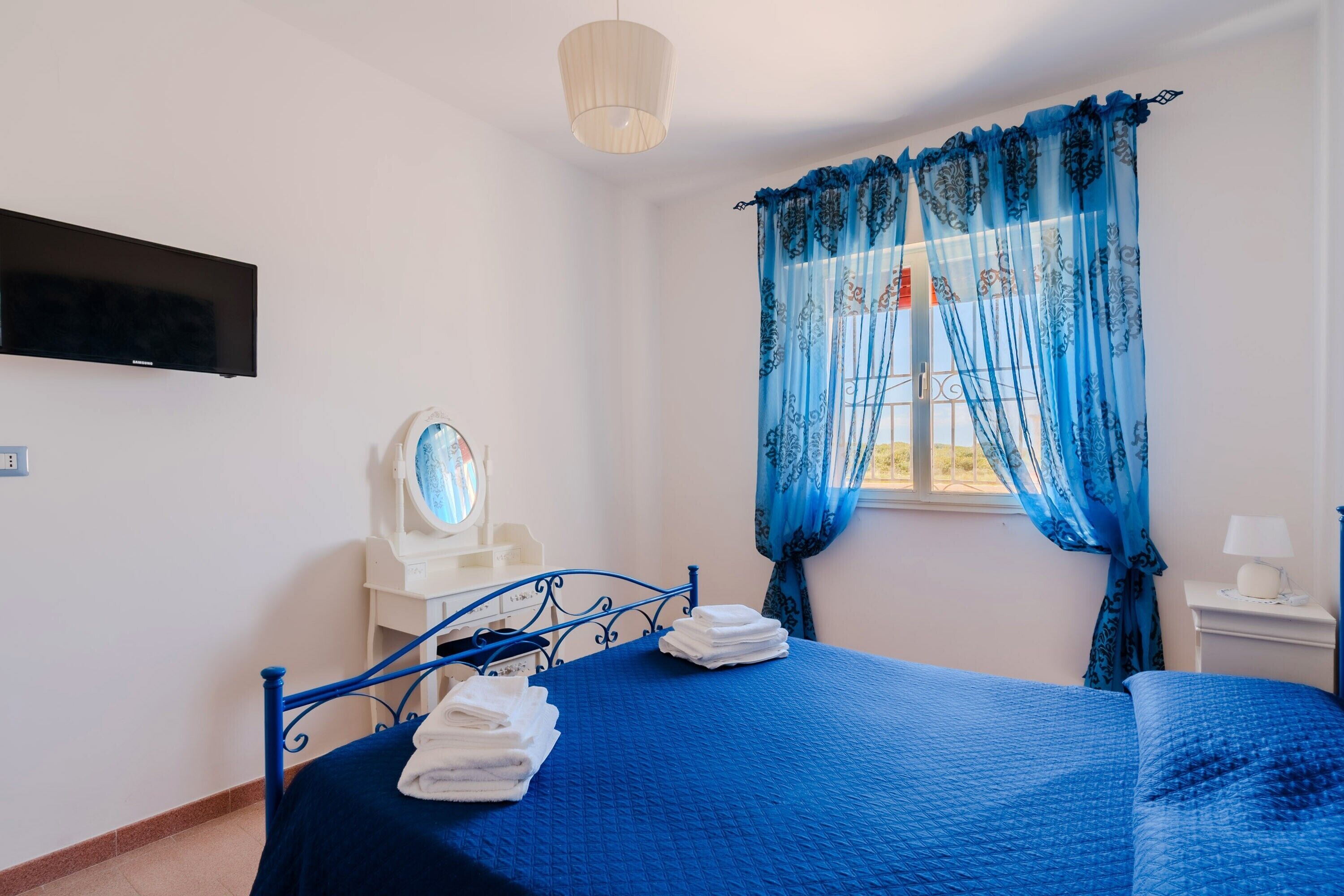 3 多间卧室、熨斗/熨衣板、床单