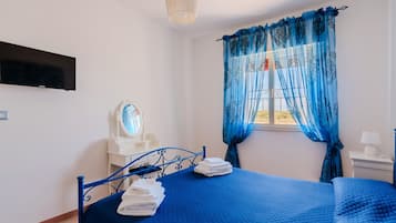 3 室のベッドルーム、アイロン / アイロン台、ベッドシーツ