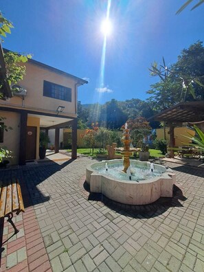 Fountain - Pousada Refugio Prumirim (Ubatuba)