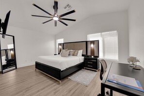 4 Schlafzimmer, Bügeleisen/Bügelbrett, kostenloses WLAN, Bettwäsche