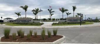 Townhome in Tuckers Cove @Babcock Ranch, large 1,879 sq.ft with a garage!