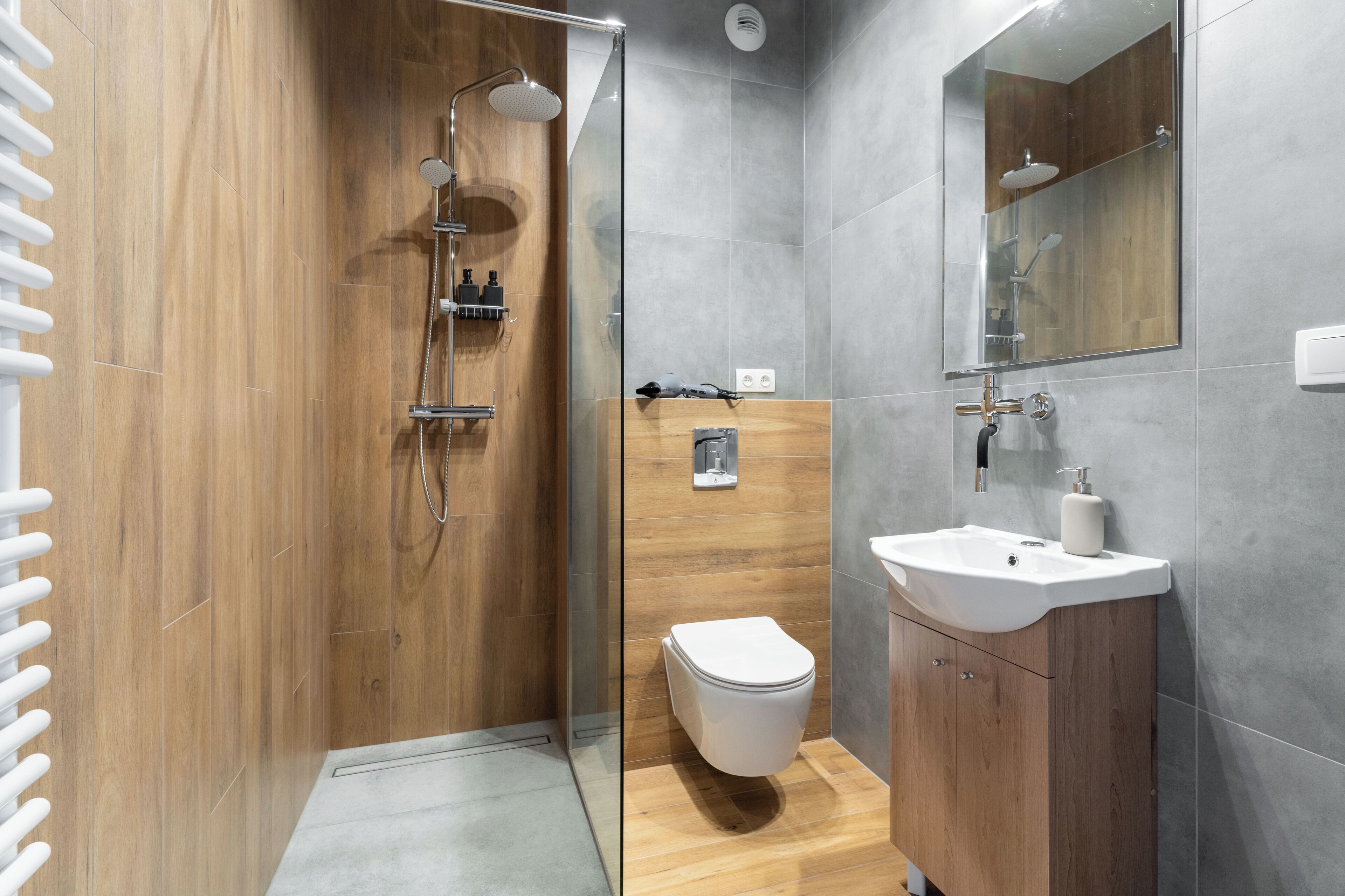 Shower, rainfall showerhead, eco-friendly toiletries, hair dryer