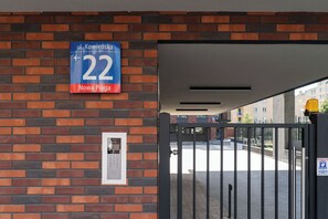 Front of property - Lineburg Villa Apartments (Warsaw)