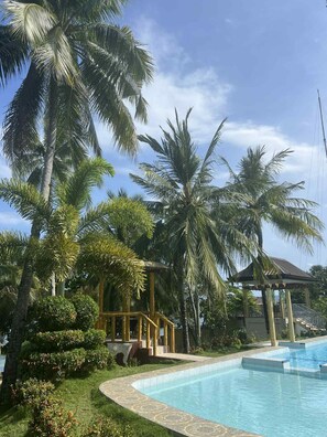 Garden - Reef Waters Resort (Pilar)