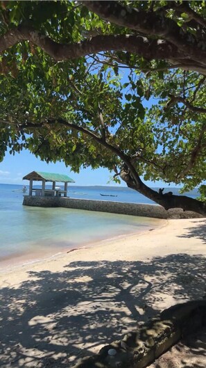 Beach/ocean view - Reef Waters Resort (Pilar)