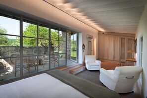 11 bedrooms, in-room safe, desk, iron/ironing board - Charming Villa with Private Pool immersed in the greenery of Chianti (Panzano In Chianti)