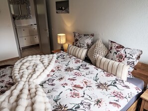 2 bedrooms, desk, Internet - Casa Tavaun A22 by Interhome (Flims)