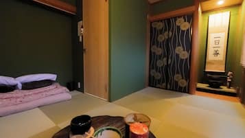 Blackout drapes, iron/ironing board, free WiFi