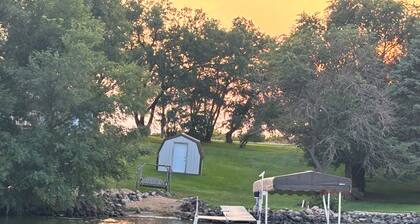 Recreational and Relaxing Retreat at Mina Lake. Private lake lot & 2 acre yard.