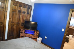 5 bedrooms, iron/ironing board, travel cot, free WiFi