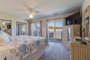 4 bedrooms, iron/ironing board, WiFi, bed sheets - Water View Home in West Ocean City,  minutes to the Beach and Marinas with Pools (Ocean City)