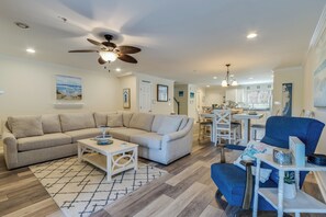Smart TV, fireplace - Water View Home in West Ocean City,  minutes to the Beach and Marinas with Pools (Ocean City)