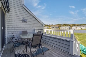 Outdoor dining - Water View Home in West Ocean City,  minutes to the Beach and Marinas with Pools (Ocean City)
