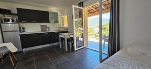 1 dormitori, wifi gratuïta i roba de llit 